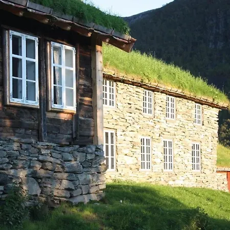 Vassbakken Og * Skjolden
