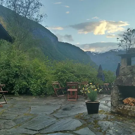 Vassbakken Og Semesterpark